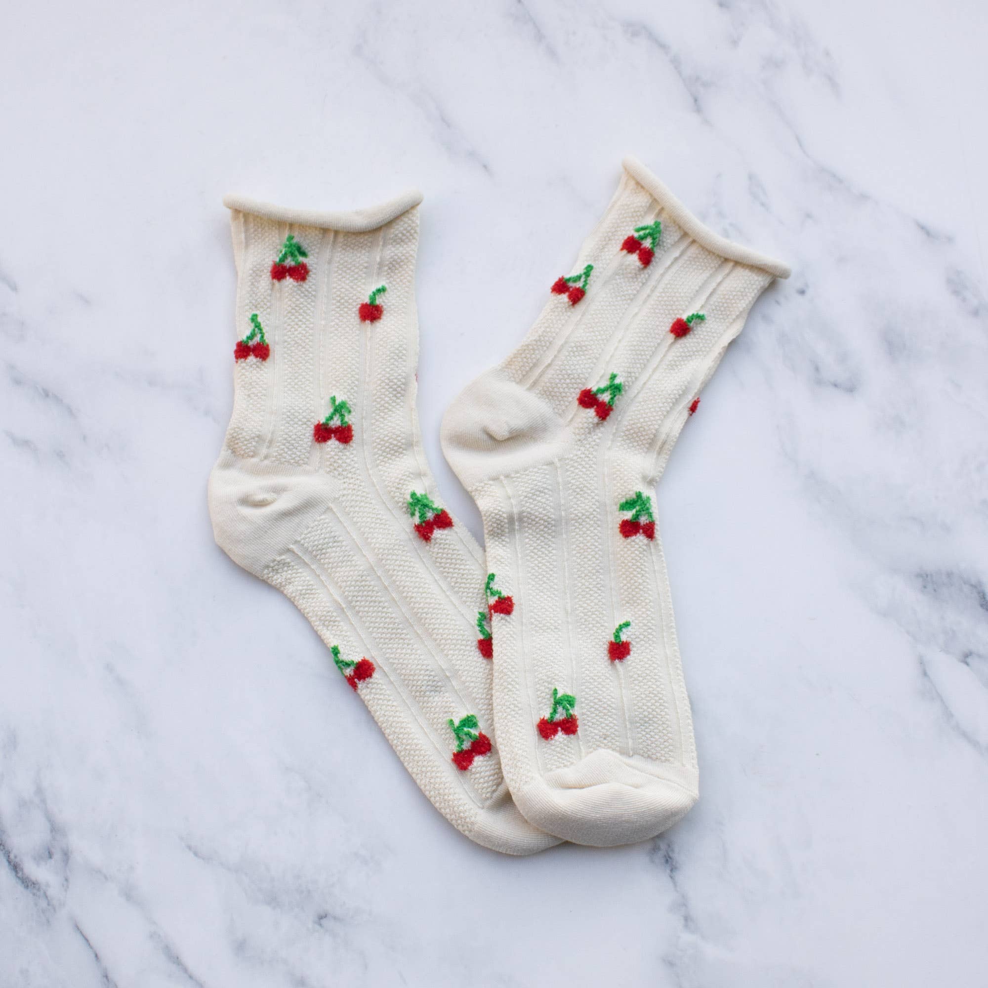 Women's Vintage Cherry Socks: Oatmeal/Cherry
