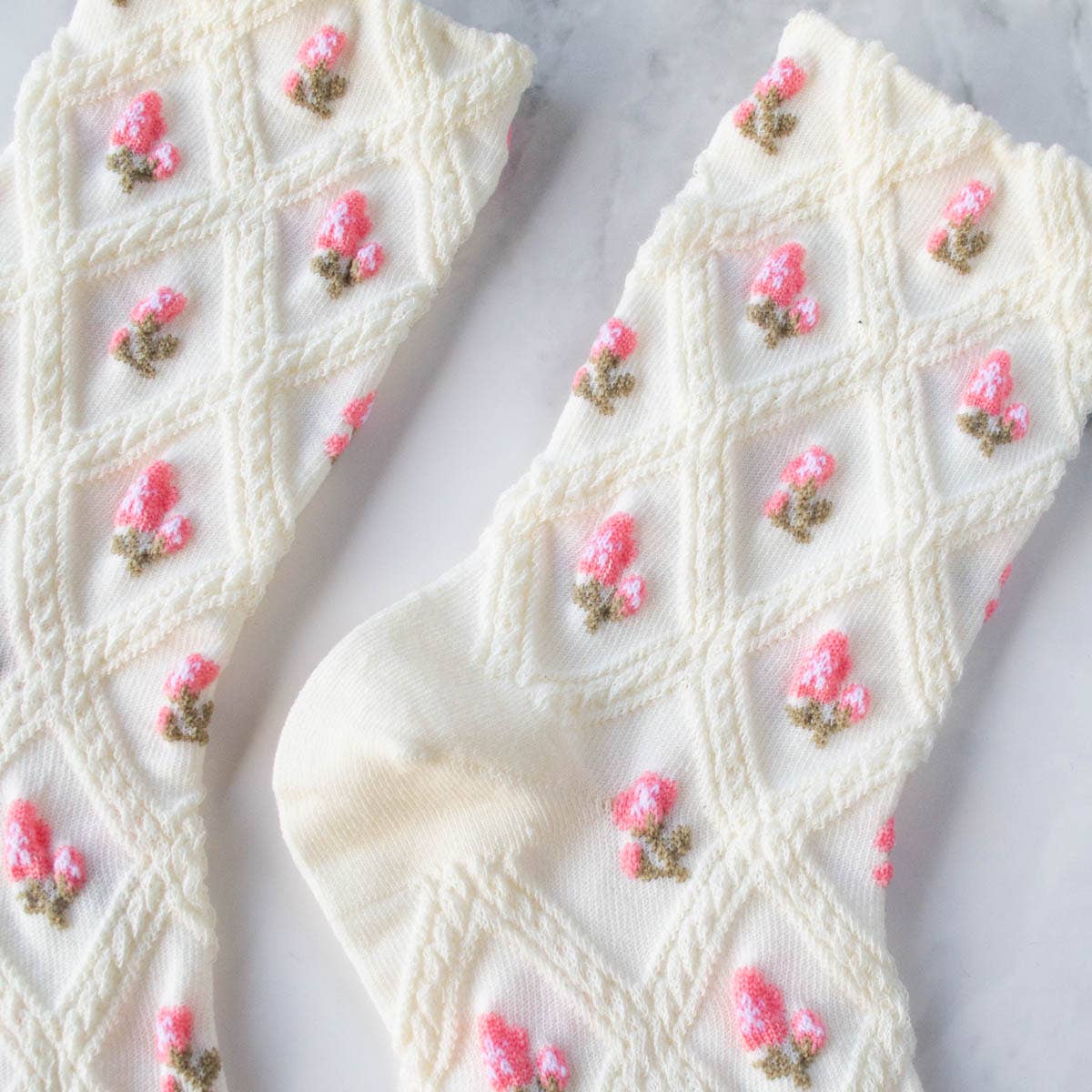 Floral Casual Socks: Cream/Pink