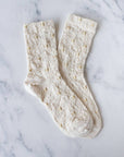 Engraving Flower Casual Socks: White