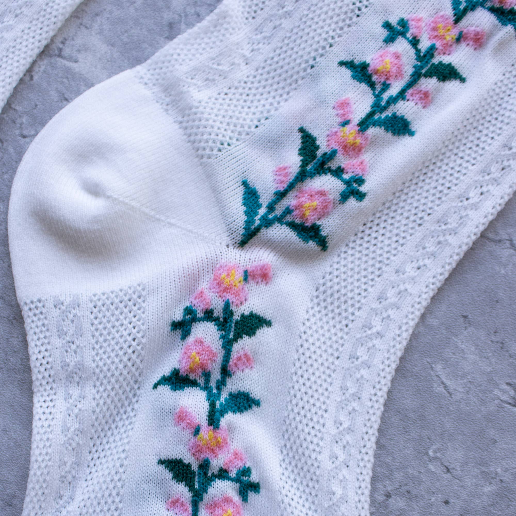 Floral Mesh casual socks: Beige