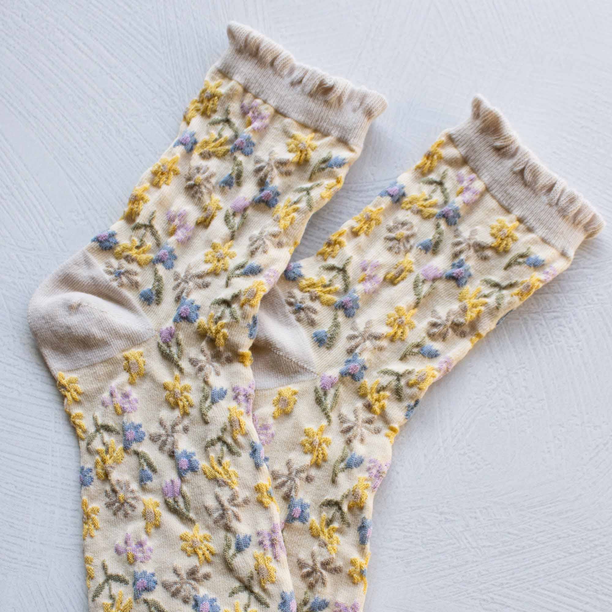 Love Floral Casual Socks: Pink