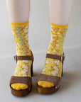 Women's Romantic Floral Socks: Oatmeal