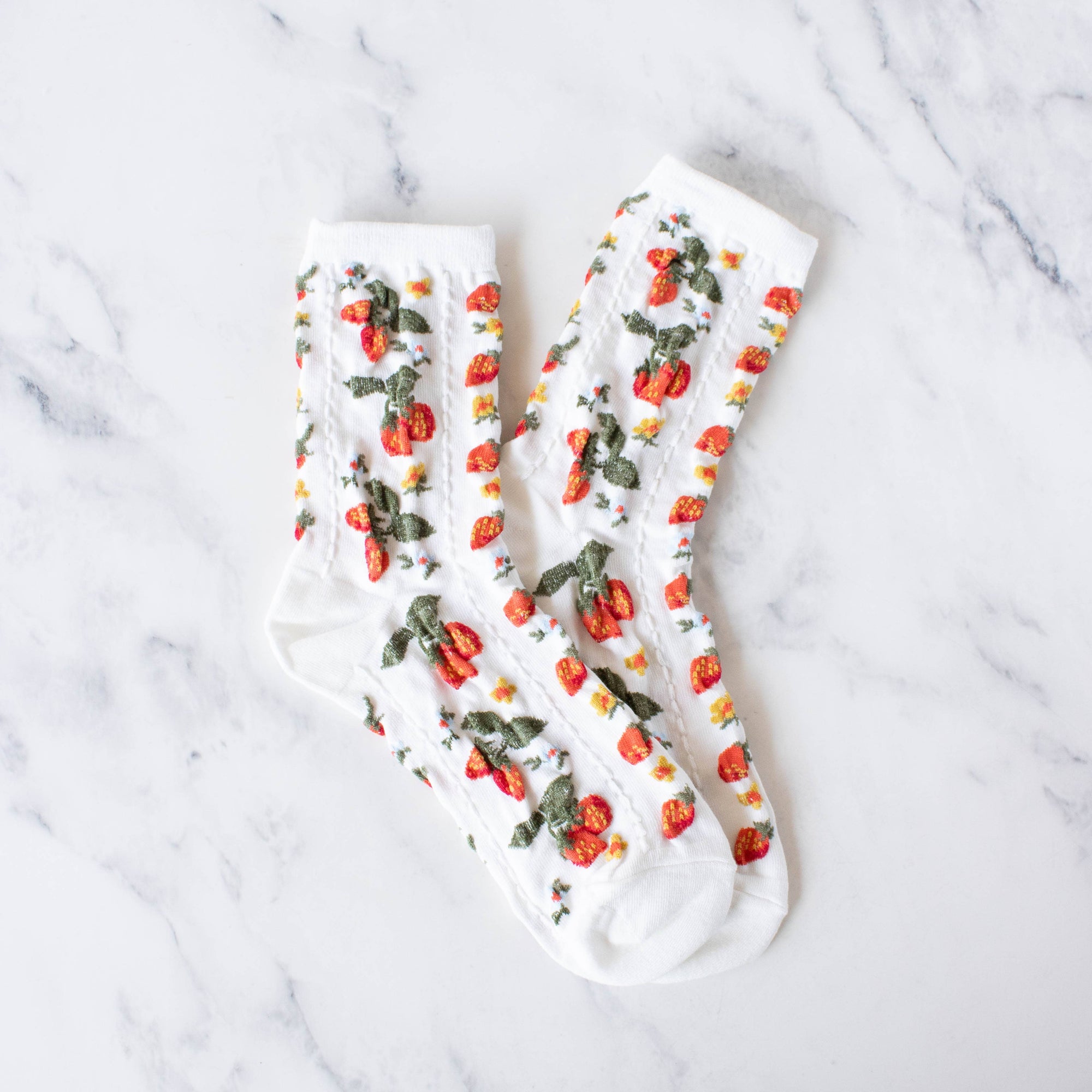 Strawberry Farm Casual Socks: Cream