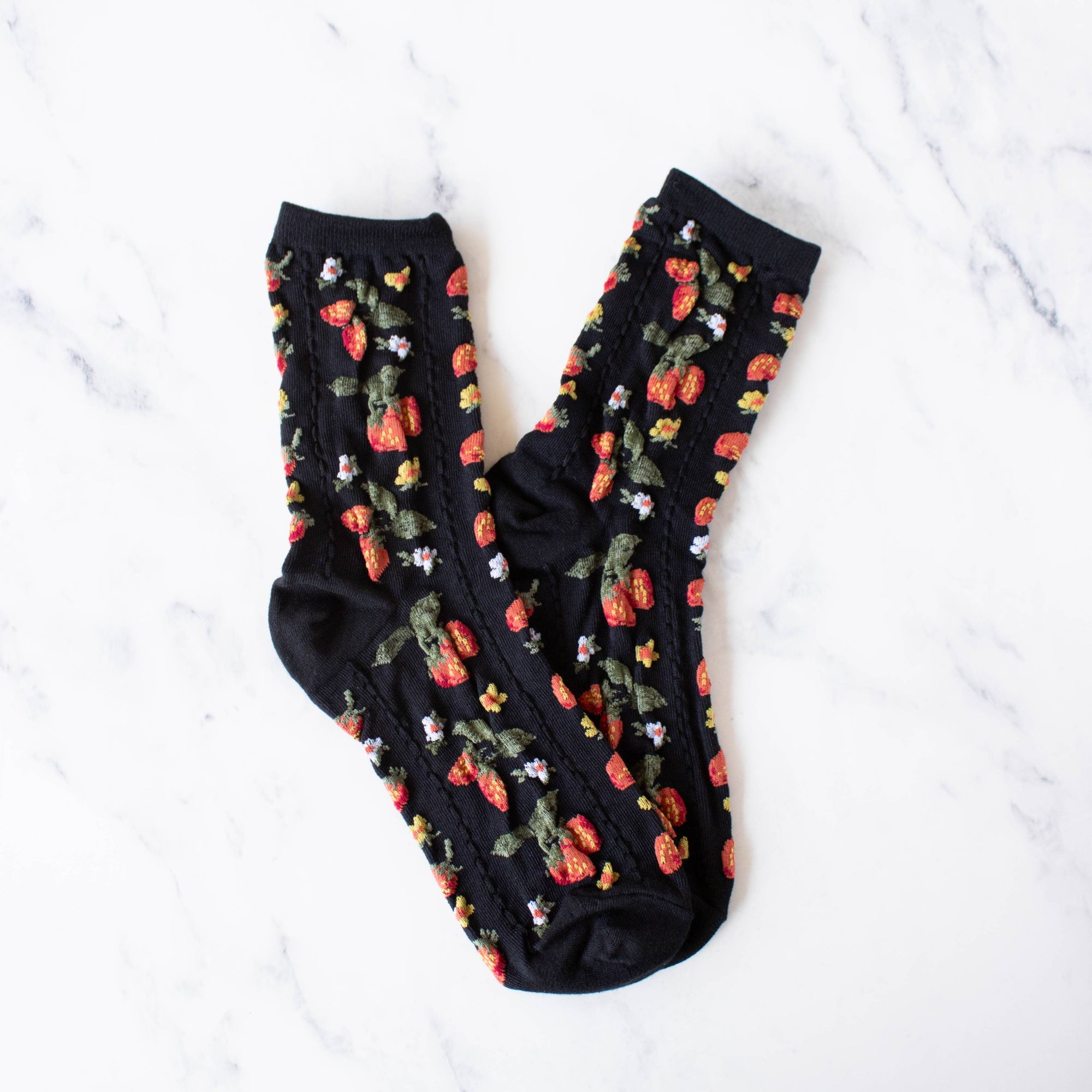Strawberry Farm Casual Socks: Cream
