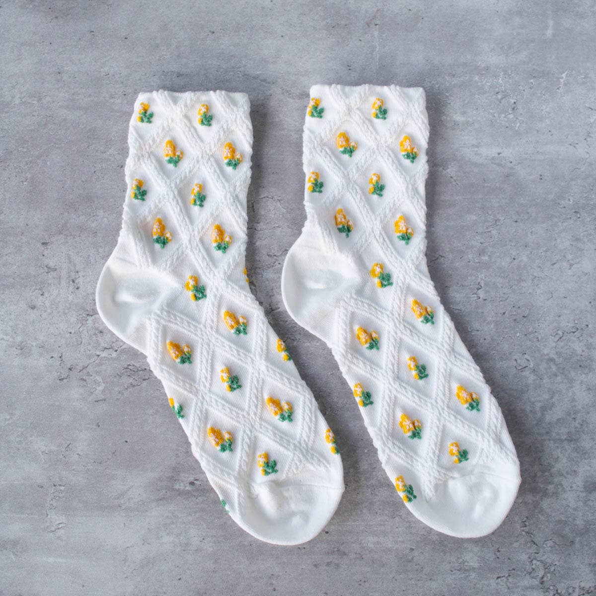 Floral Casual Socks: Cream/Pink