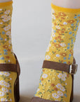 Women's Romantic Floral Socks: Oatmeal