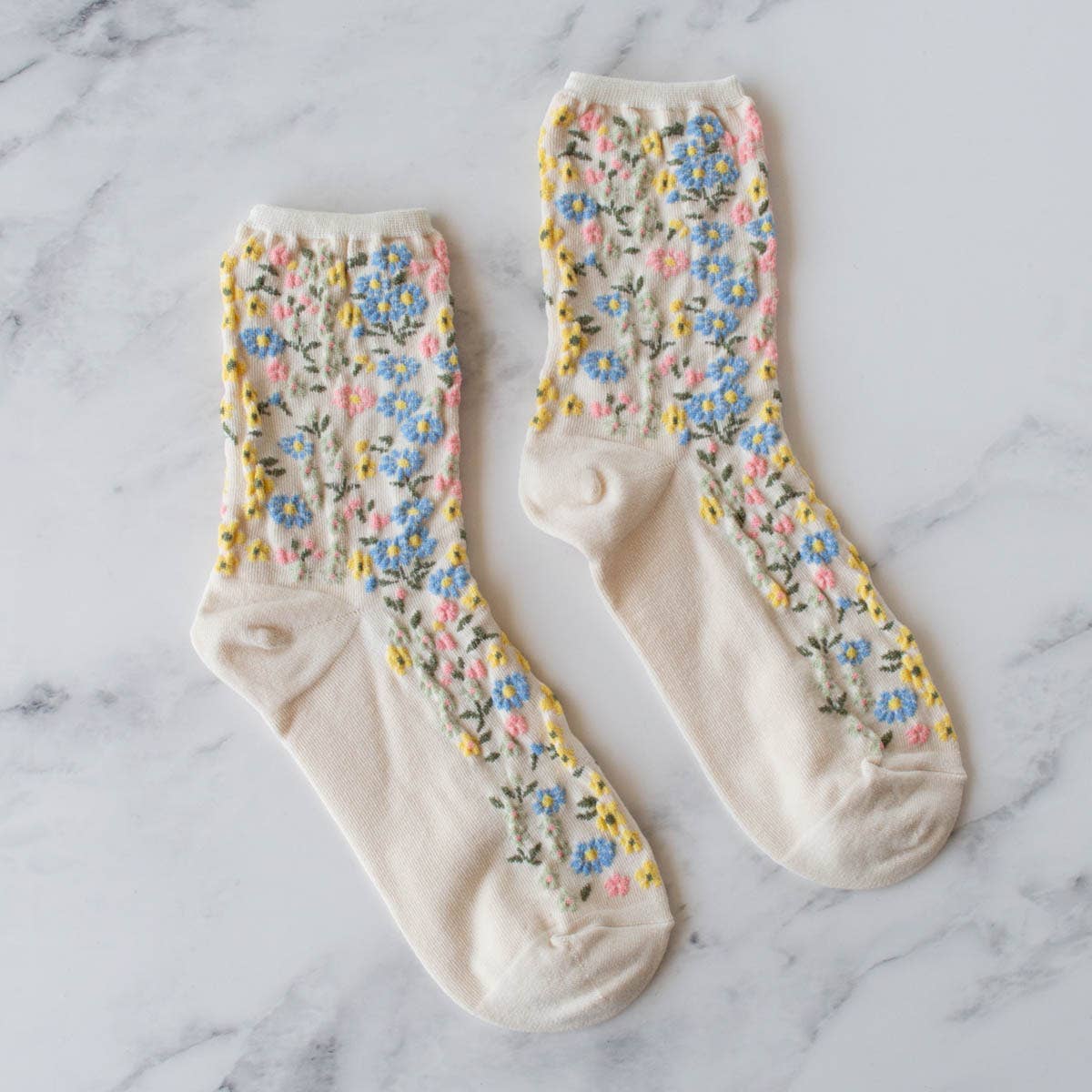 Women's Romantic Floral Socks: Oatmeal