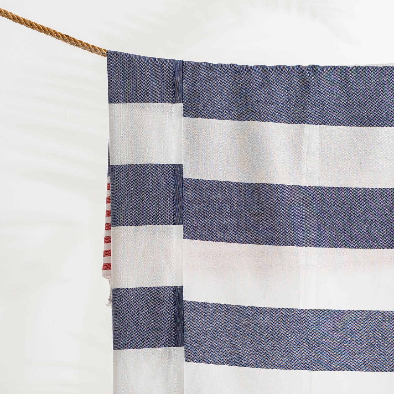 Light Weight 100% Cotton Beach Towels - Red/Navy