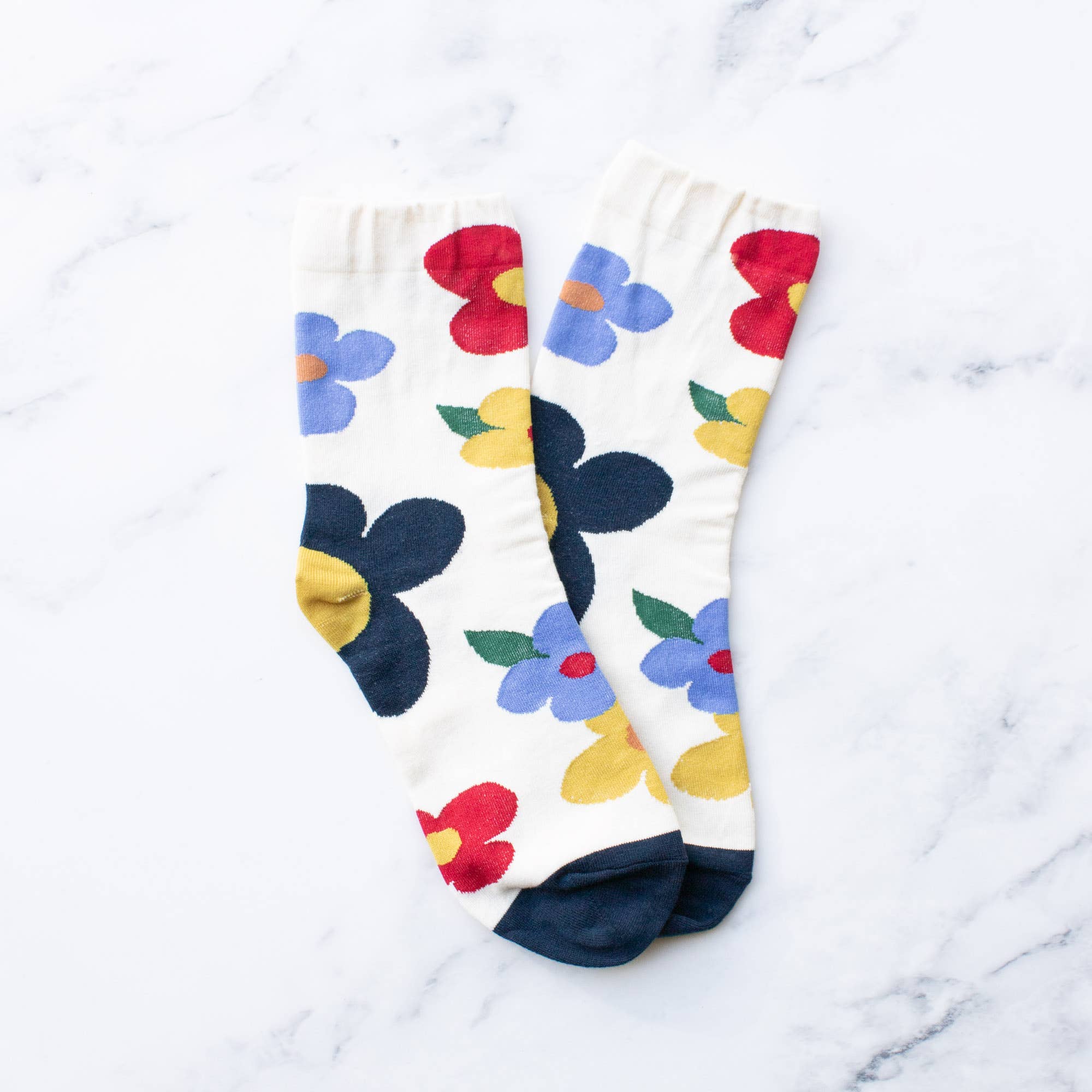 Women's Big Flower Casual Socks: Cream