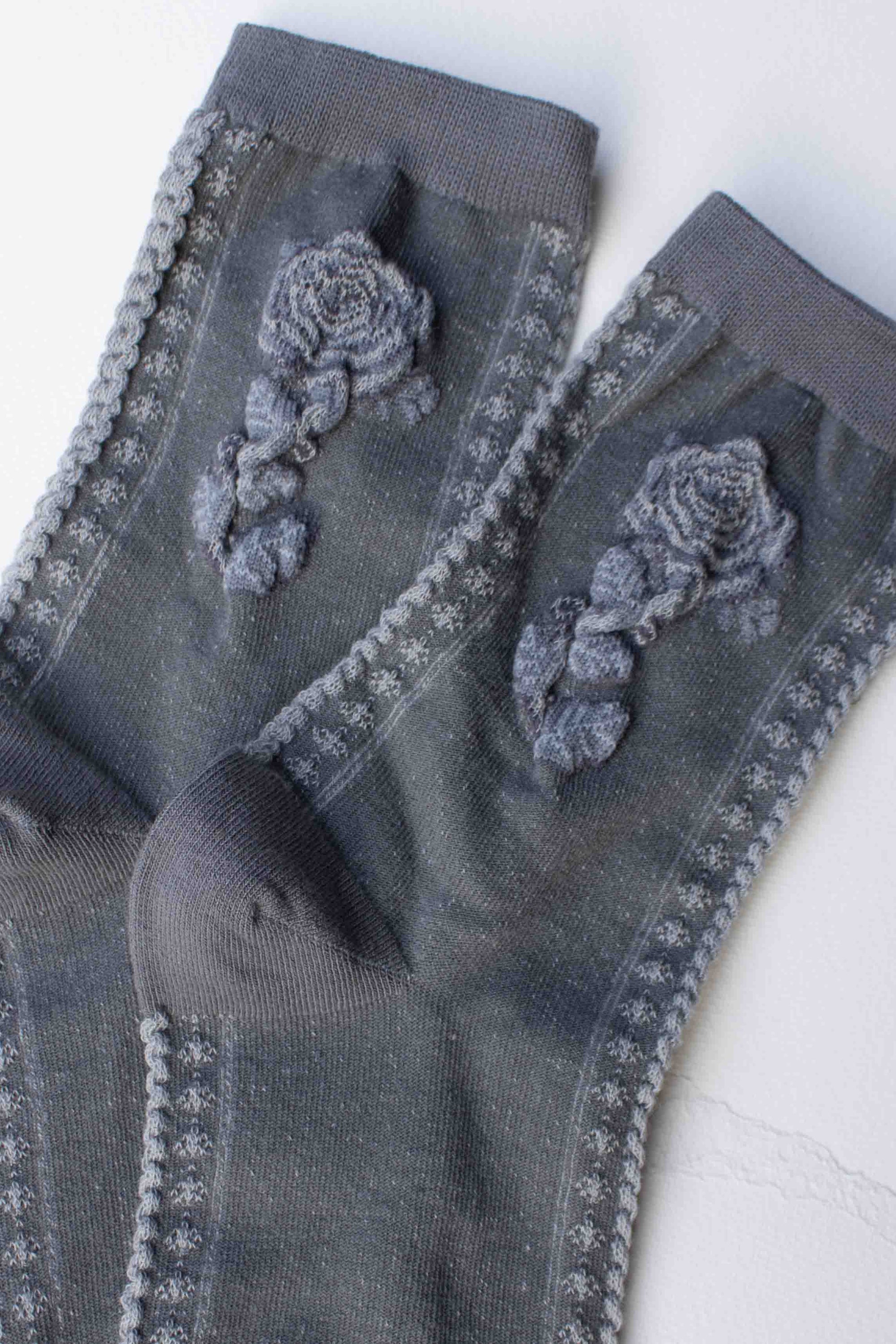 Rose Cotton Blend Socks: Grey