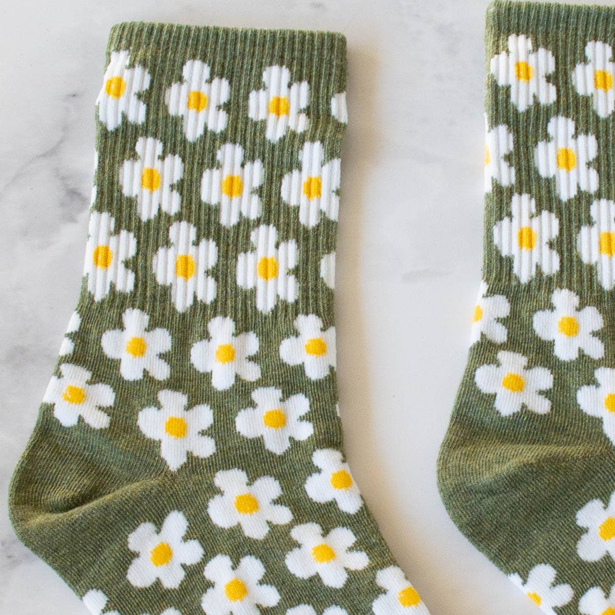 Full of Daisy Casual Socks: Rust