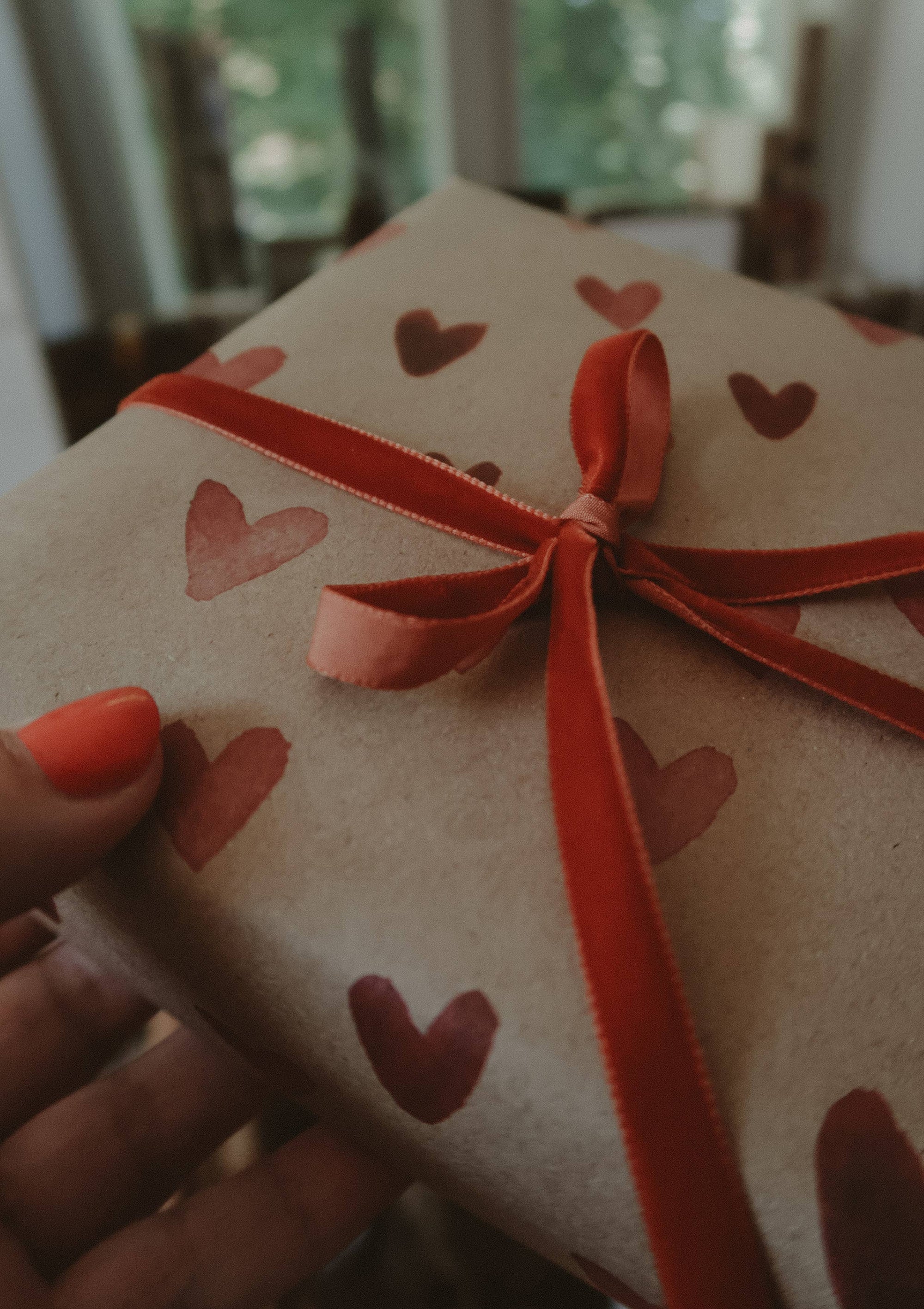 RED HEARTS Kraft Wrapping Paper